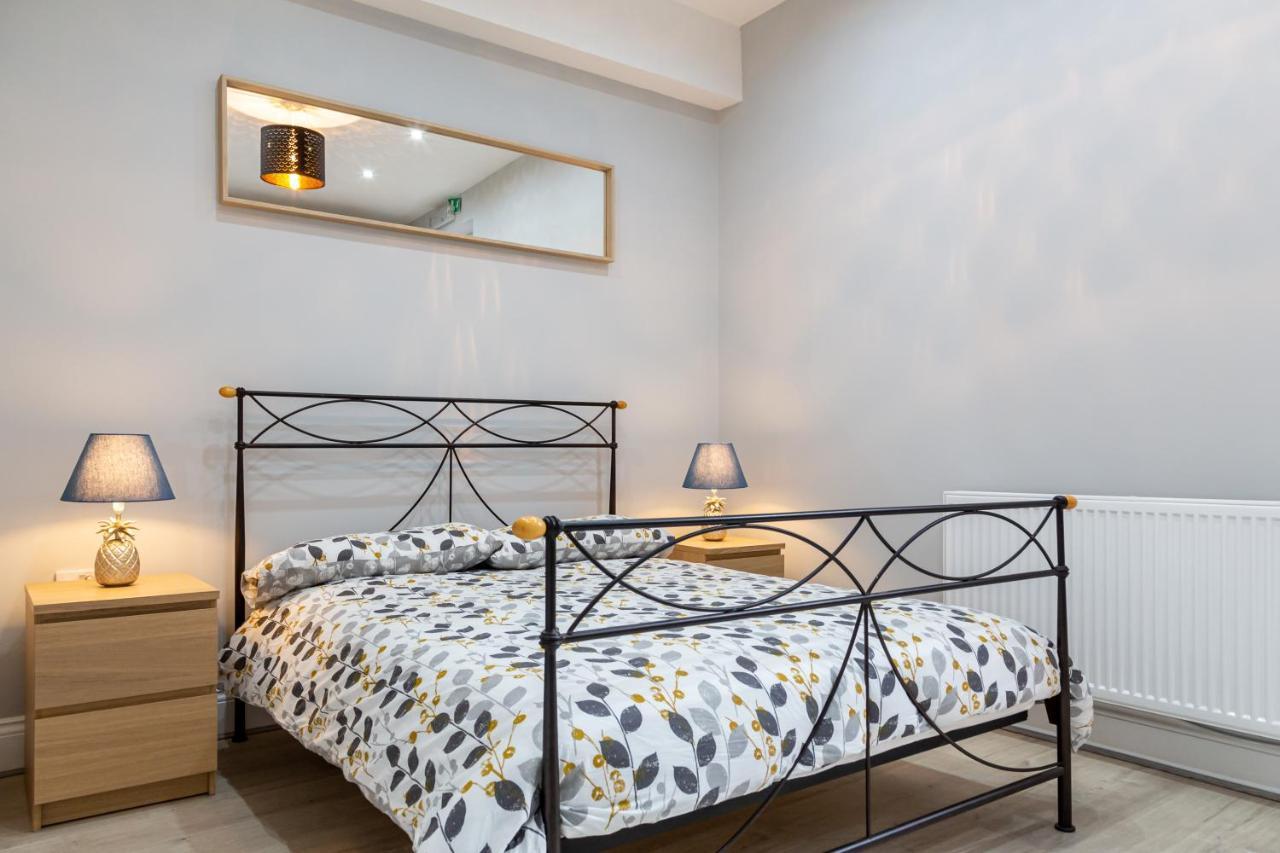 Stunning Property Fully Refurbished Бирмингем Экстерьер фото