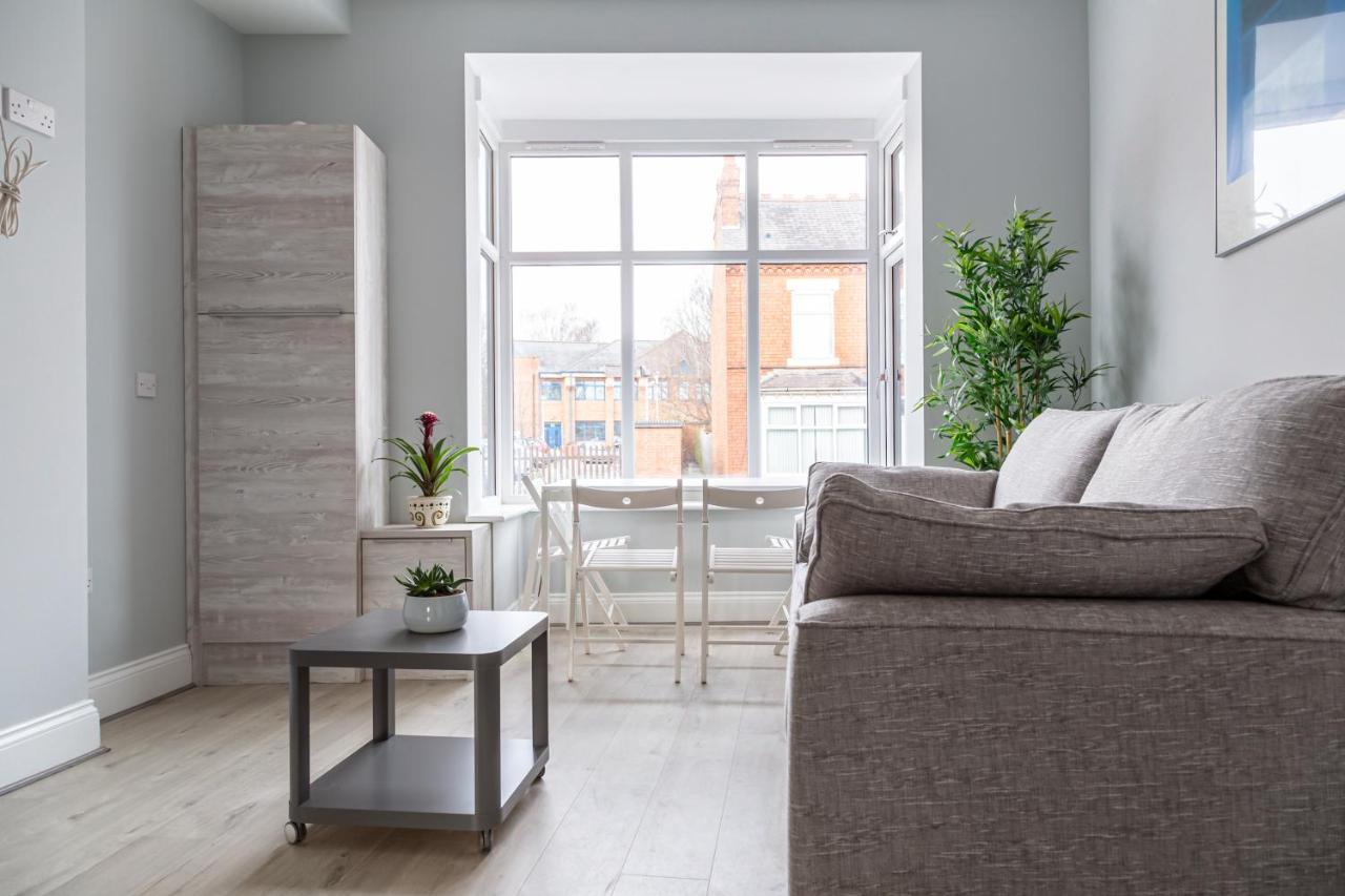 Stunning Property Fully Refurbished Бирмингем Экстерьер фото