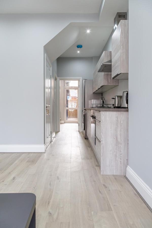 Stunning Property Fully Refurbished Бирмингем Экстерьер фото