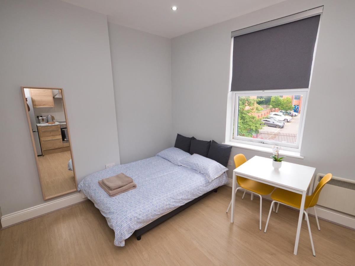 Stunning Property Fully Refurbished Бирмингем Экстерьер фото